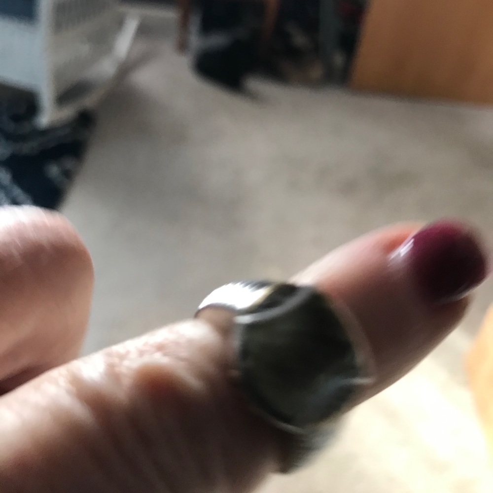 Ring - Picture 3 of 4